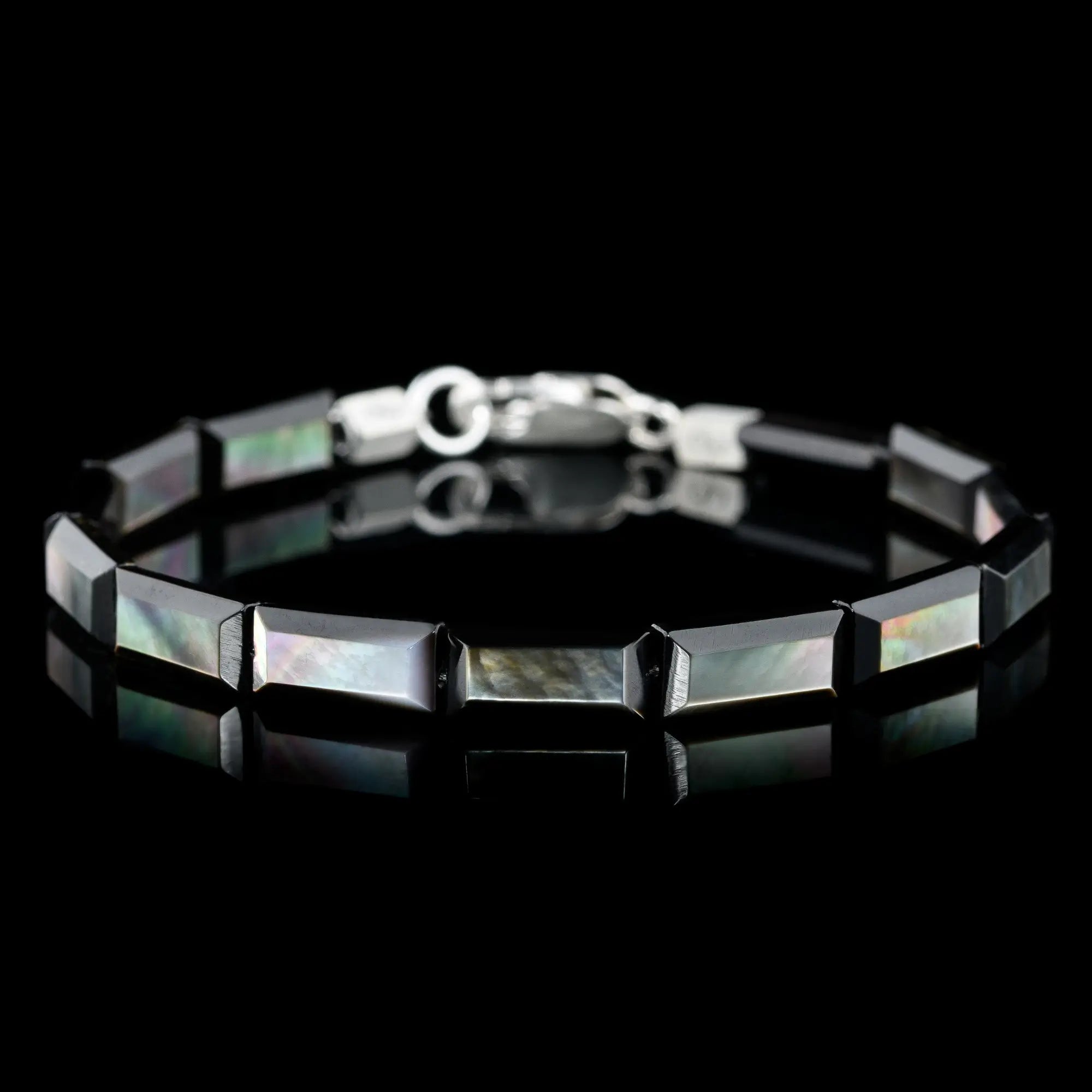 Black lip oyster bracelet for men. 13x6mm shell tiles. Aurum Brothers.