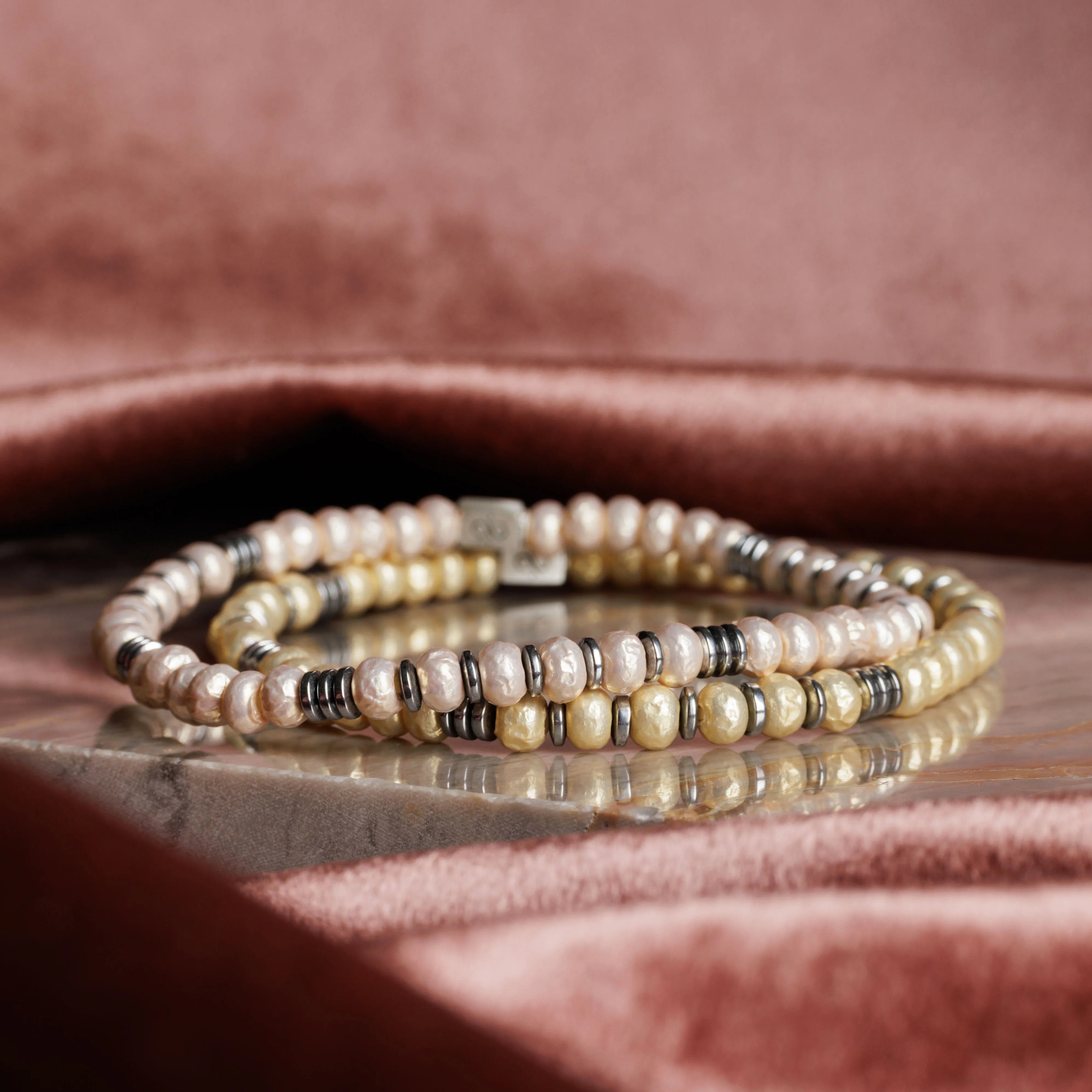 Hematite  - Pale Pink Bracelet I (4mm)