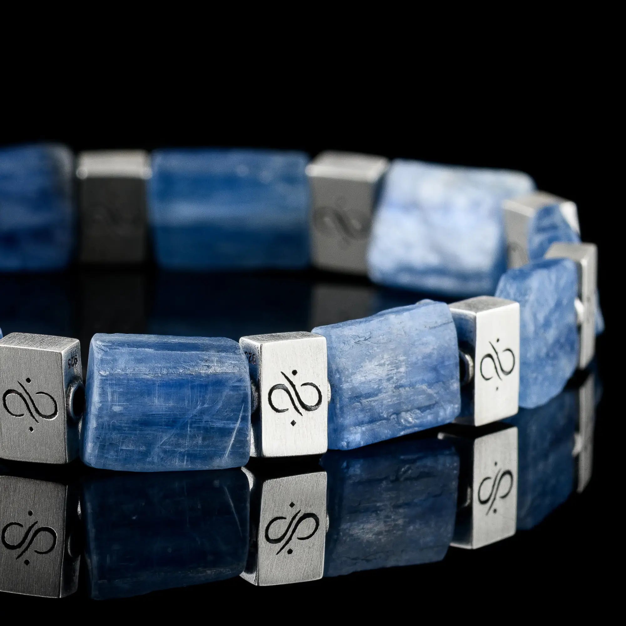 Kyanite Bracelet VIII (8mm)