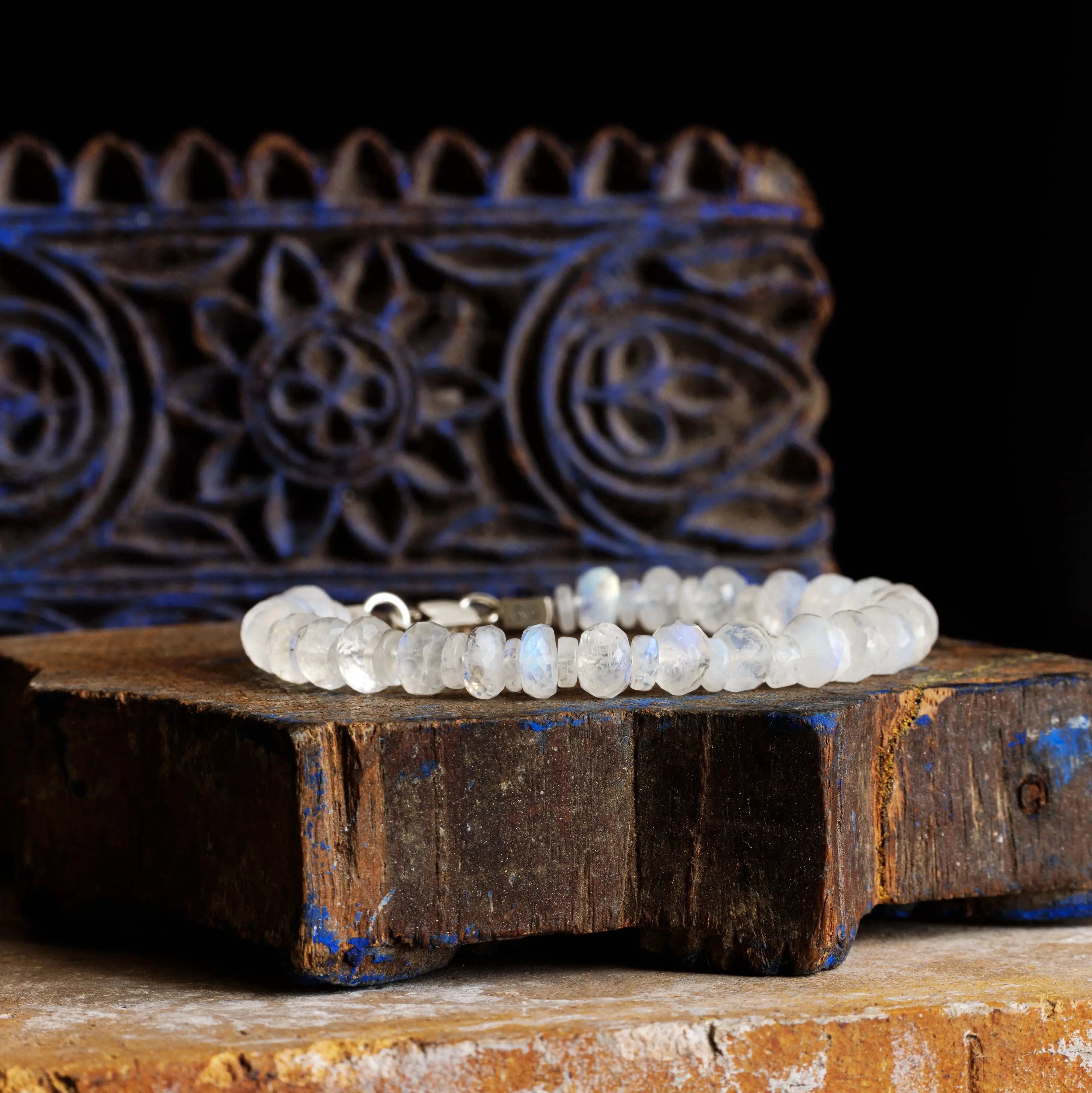 Rainbow White Moonstone Bracelet III (5-8mm)