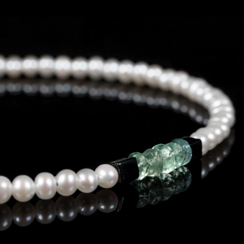 White Pearl - Emerald Bracelet I (2.5-3mm)